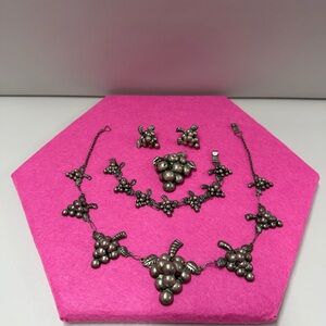 Elegant Silver Jewelry Set